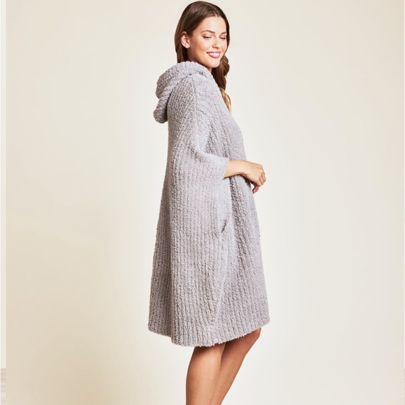 Barefoot dreams The Cozy Hooded Poncho Blanket - Picture 2 of 7